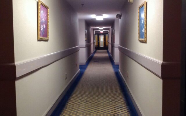 Econo Lodge & Suites Southern Pines - Pinehurst