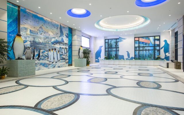 Chimelong Penguin Hotel