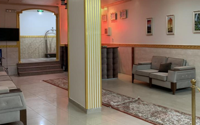 Al Quba Al Thahbia Hotel Suites 2