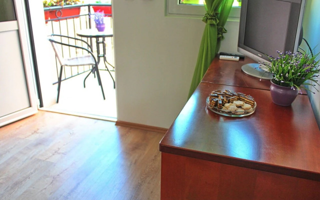 Balabusic Two-bedroom Apartment No.8