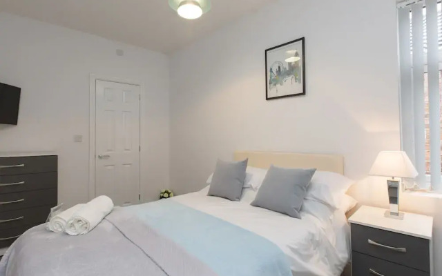 Townhouse Plus @ 40 West St