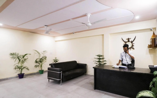 Akash Guest House by OYO Rooms
