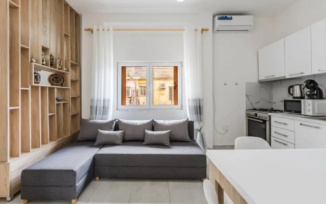 Elegant Apartment Comfort in Shkod r s Heart