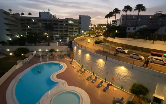 Parrot's House- Yumbo center