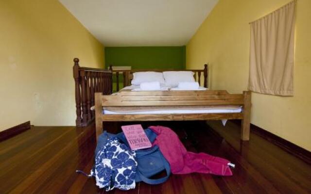Meraki Apartments & Studios