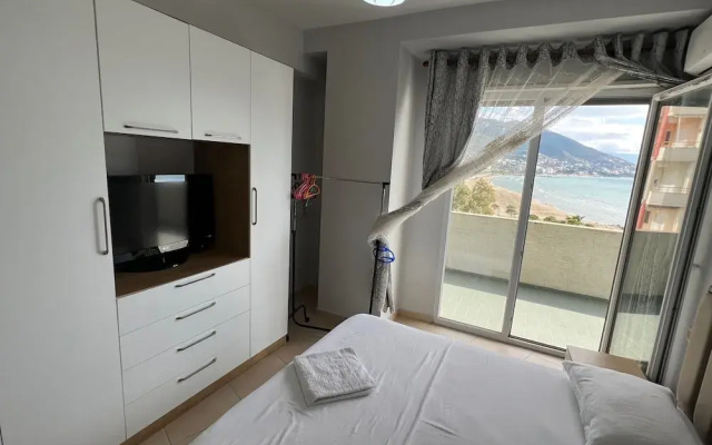 Beautiful 2 Bedroom Flat