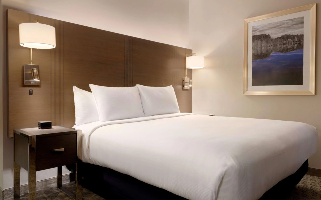 Embassy Suites by Hilton The Woodlands at Hughes Landing