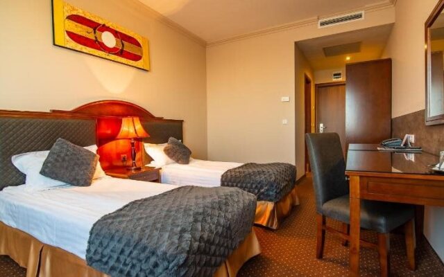 Sky Hotel