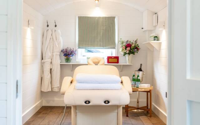 The Cotswold Plough Hotel & Restaurant
