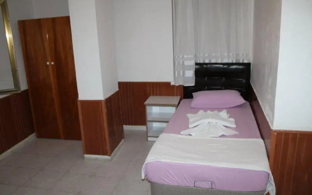 Voyager Hotel