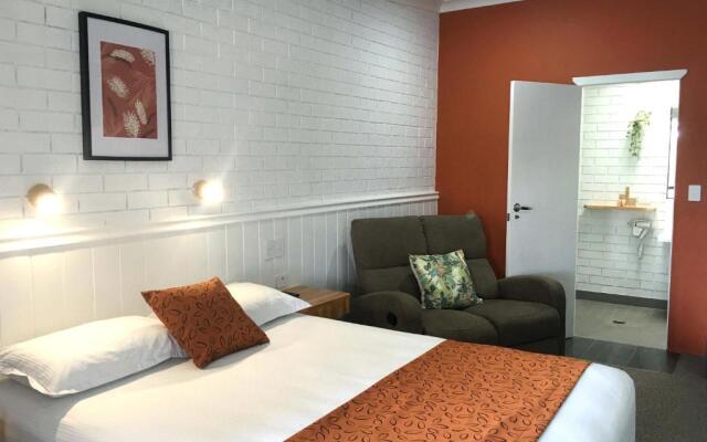 Gin Gin Village Motor Inn Motel