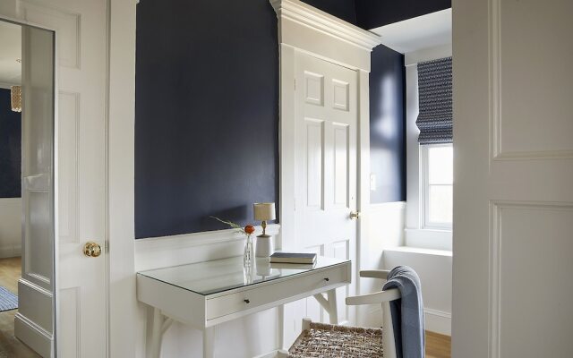 The Christopher, The Edgartown Collection