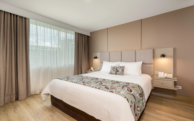 Novelty Suites Hotel