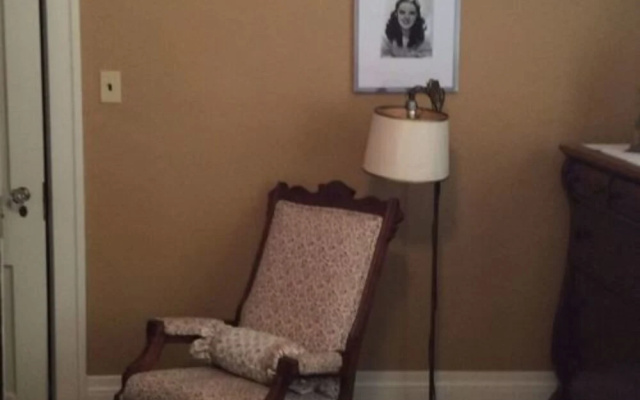 Hallett House Bed & Breakfast