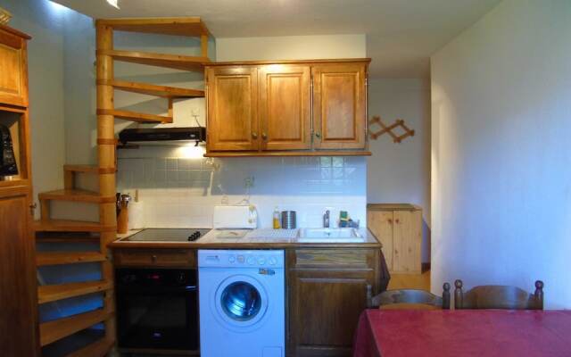 Lou Services Apartment CHAR11 LSI 001