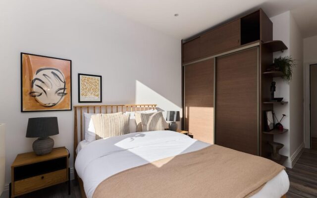 The Harlesden Place - Modern 3bdr Flat With Balcony