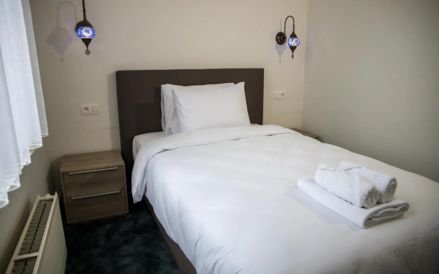 Guzy hotel