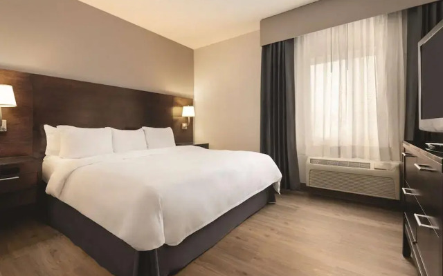 Ramada Plaza