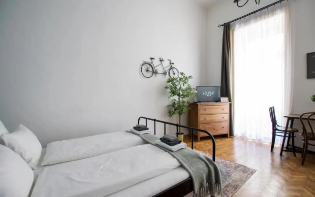 Standard Apartment by Hi5 - Charming Studio (176)