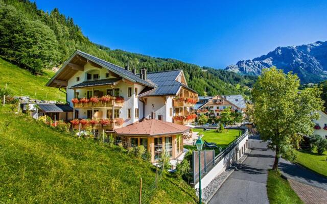 ALMHOF Alpin Apartments & Spa