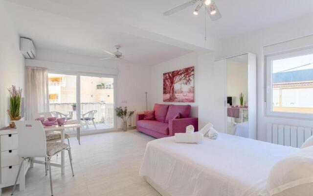 Very nice and modern studio front of the beach