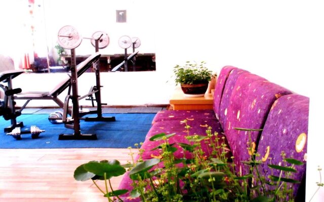 25 Four Seasons Youth Hostel