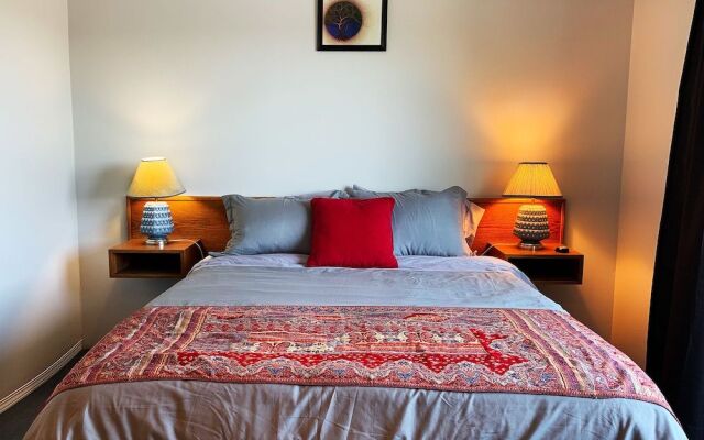 Lasqueti Island Hotel & Restaurant