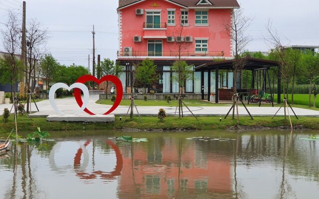 Honeysuckle Family Castle