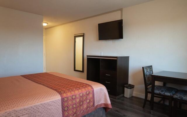 Maywood Inn