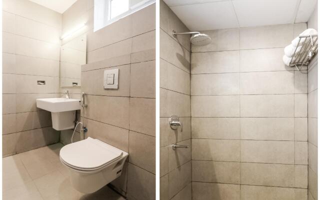 OYO Townhouse 408 Udyog Nagar