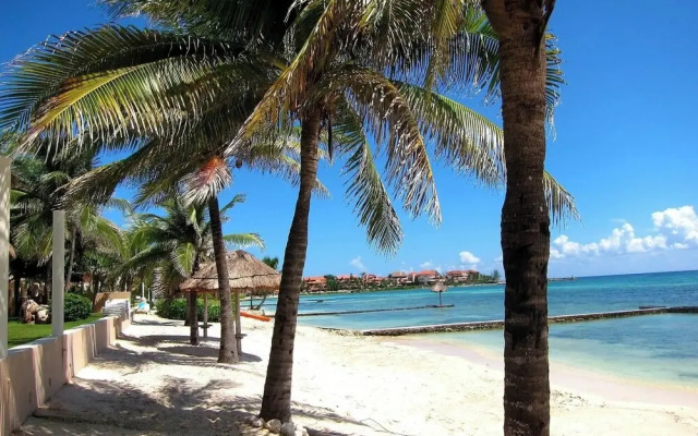 Beach Front Luxury condo