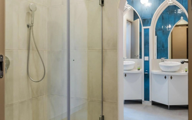 1001 Nights ~ in a Beautiful Two-Bedroom Apartment