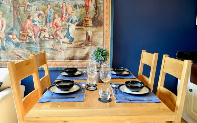 Traditional Boutique Apartment off Leith Walk
