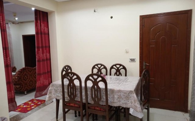 2BR Fully Furnished Modern House at Prime Location