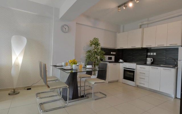 Alekos Apartments