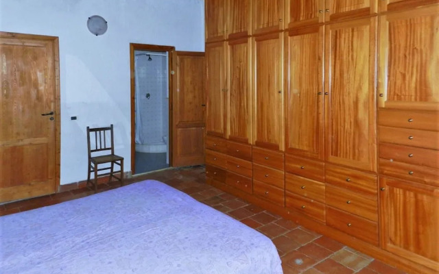 Delightful Holiday Home in Fulgatore With Swimming Pool