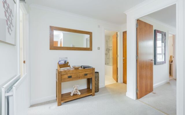 388 Old Tolbooth Wynd Apartment 2