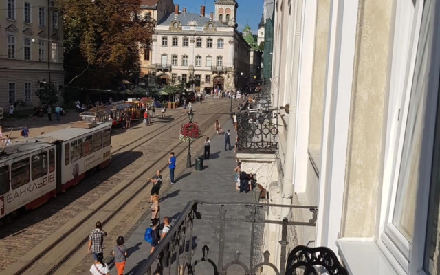 V.I.P.Apartmens Rynok Sqr.19