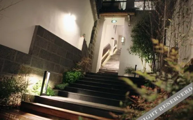 Tengchong Xitang Rehai Sulfur Hot Spring Boutique Lodge