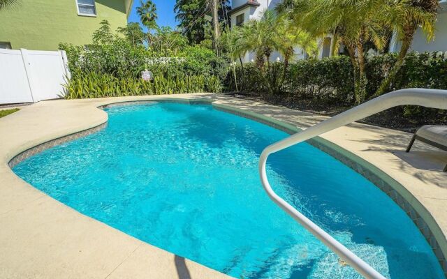 Off The Hook By Beachside Management