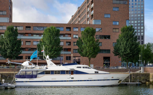 Christina Onassis Yachthotel