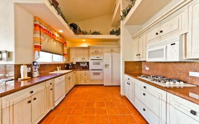 Spacious with Convenient Cabo Location, Villa Ballena