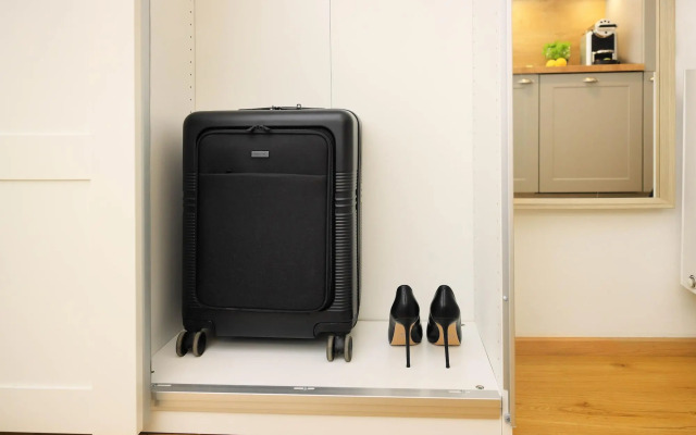 Jimmy's Apartments Dandelion