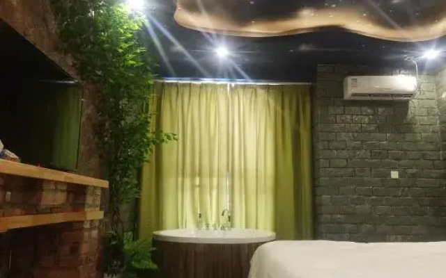 Weinan Takenianhua Theme Apartment