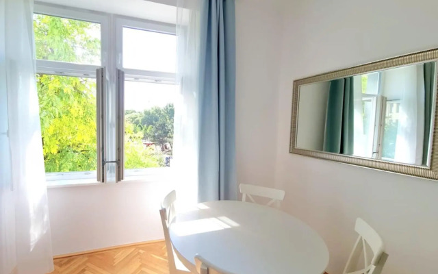 Herzlich Willkommen - Küss die Hand 3