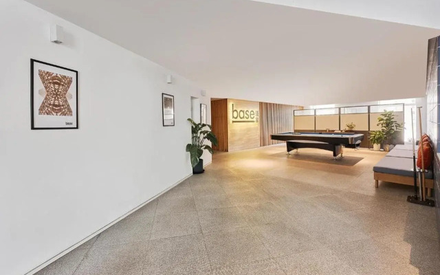 base SUHE Serviced Apartment