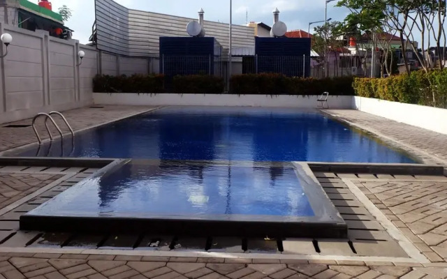 Strategic and Simple Studio Tifolia Apartment near Kelapa Gading
