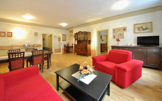 Apartments Latrán 43