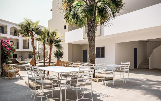 Nami Hotel & Suites