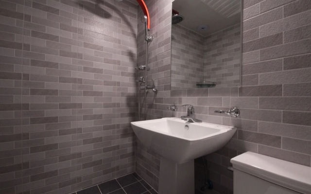 Gumi Wonpyeong-dong Hotel V2